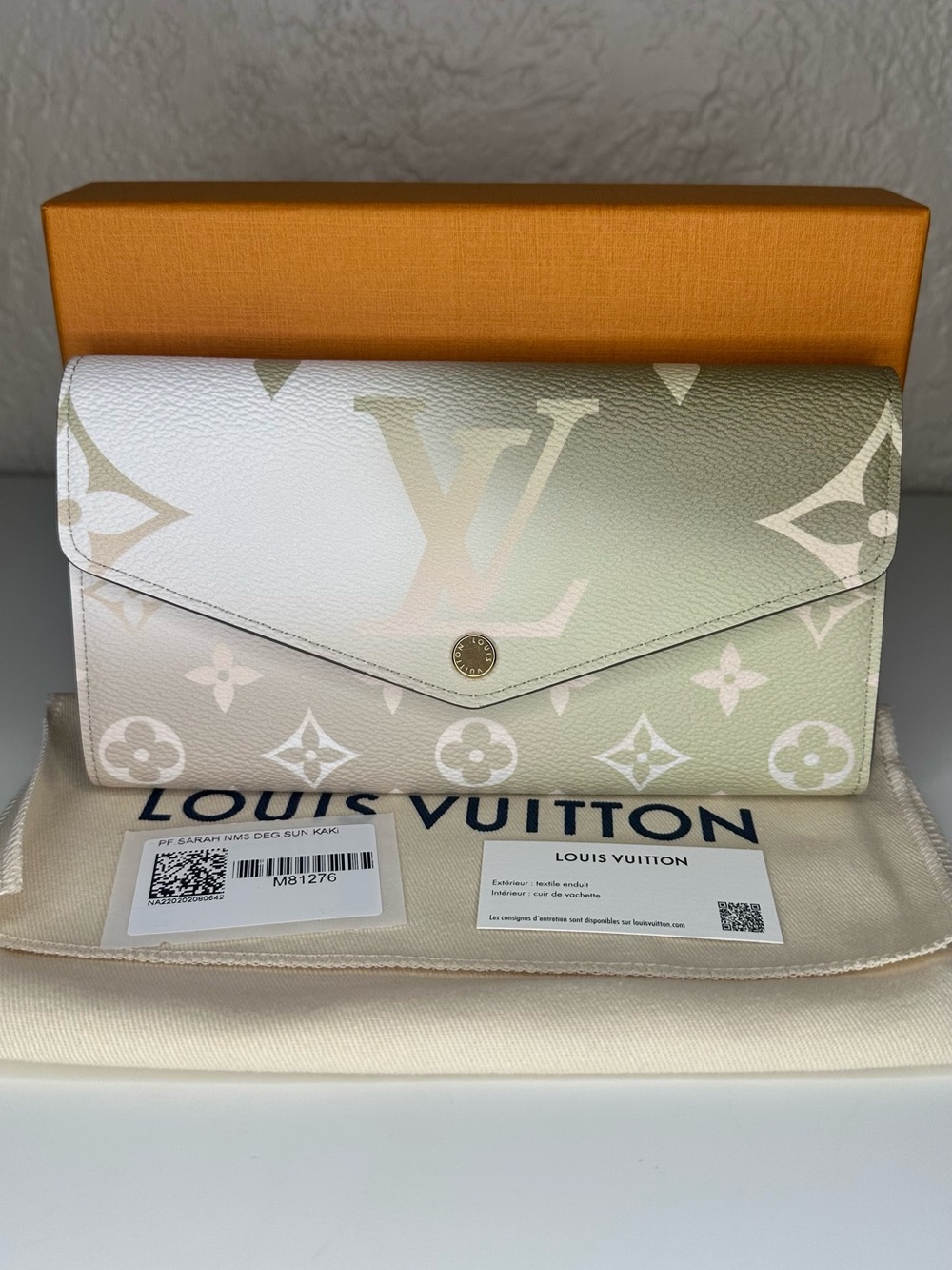 Louis Vuitton Sarah Wallet Spring in the City Sunset Khaki Monogram M81276